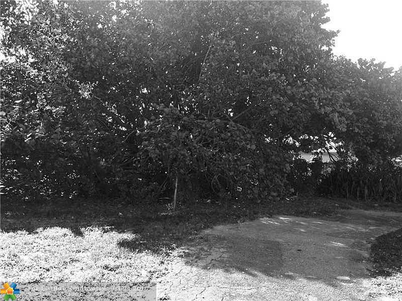 1st image of 912 NW 19th St