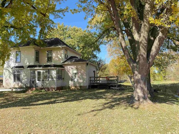 619 Bridge St, Winslow, IL 61089