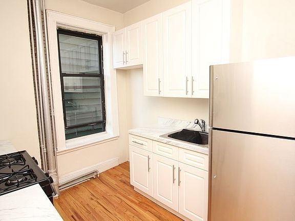 2nd image of 621 Metropolitan Ave #A7