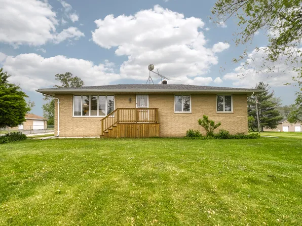 9419 Blaine St, Crown Point, IN 46307