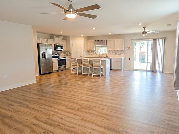 3rd image of 204 Wellwood Way