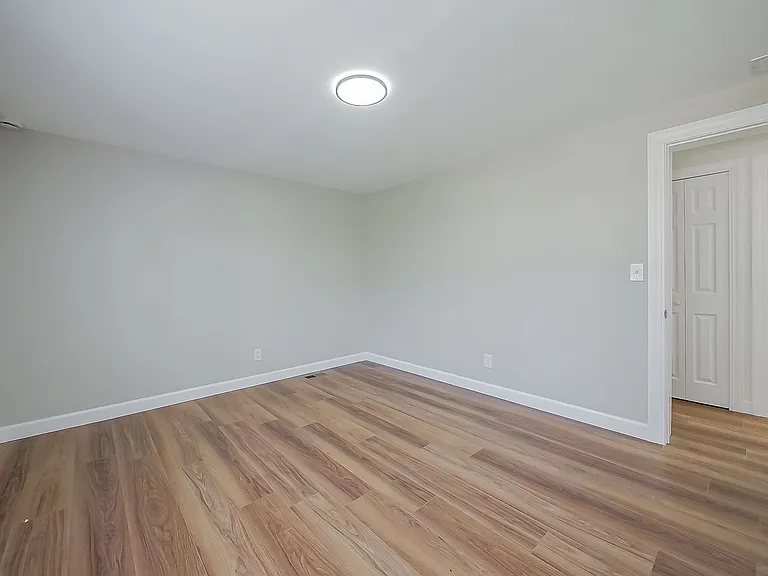 9650 Cooley Lake Rd — Photo 10