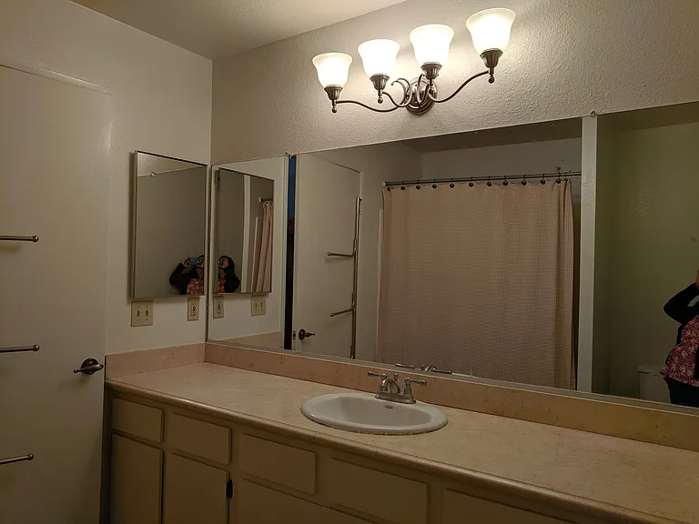 221 S Oak Knoll Ave — Photo 11