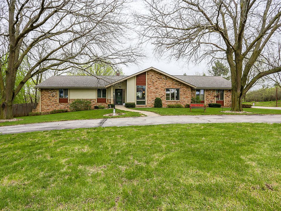 1st image of 21735 185th St