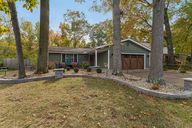 Hollyview Dr-S2610-003.jpg