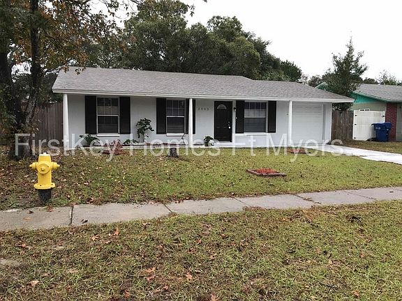 3rd image of 2503 Mary Sue St