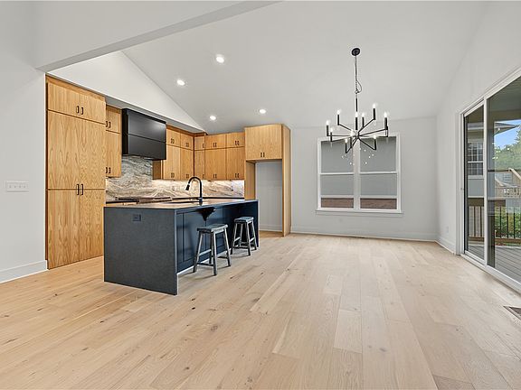 5th image of 3743 Atlanta Pl