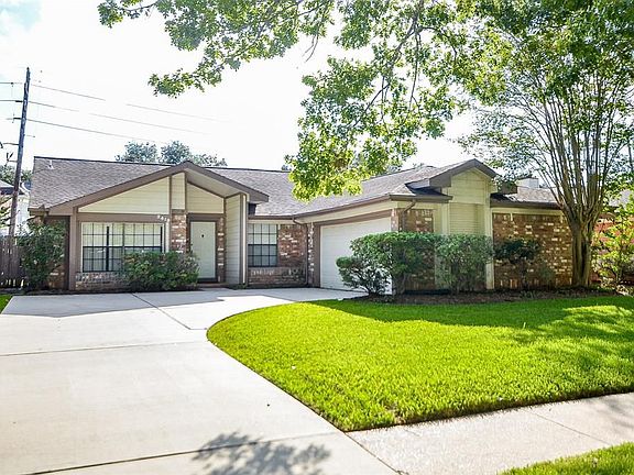 2nd image of 2419 Woodstream Blvd