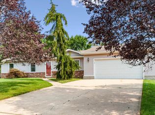 2 Misty Morn Ln, Ewing, NJ 08638