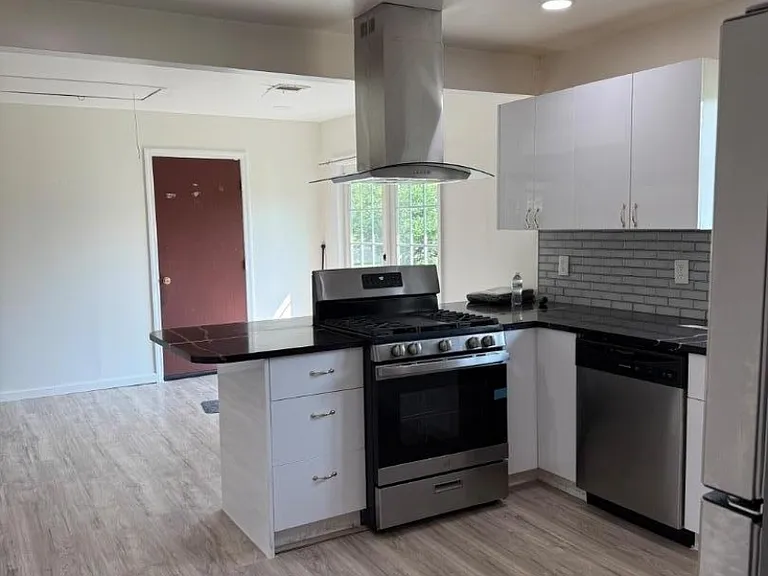 68 Ellison Rd — Photo 5
