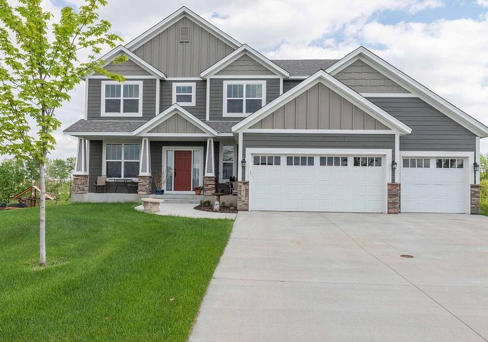 1st image of 24767 Superior Cir