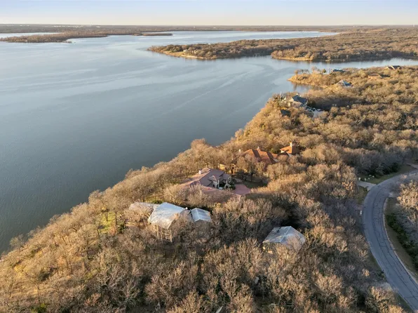 540 Diamond Point Dr, Oak Pt, TX 75068