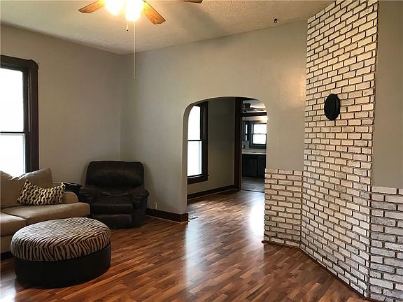 5th image of 4736 Pennsylvania St