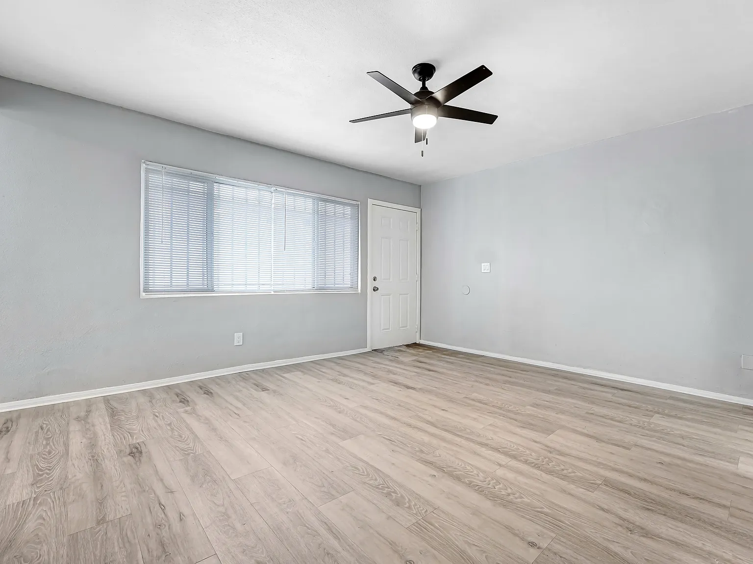 1 bed, 560 sqft, $1,550 — Photo 3
