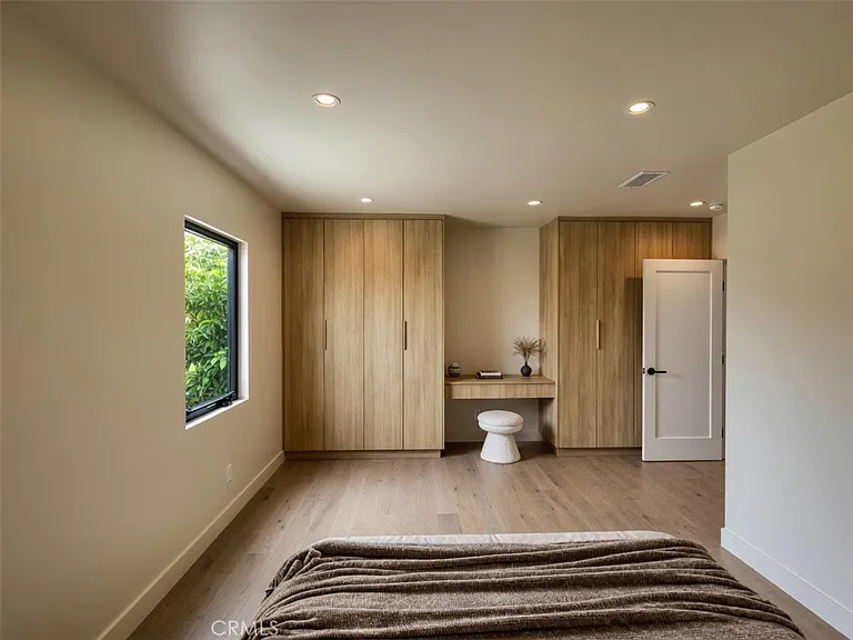 4819 Genesta — Photo 24