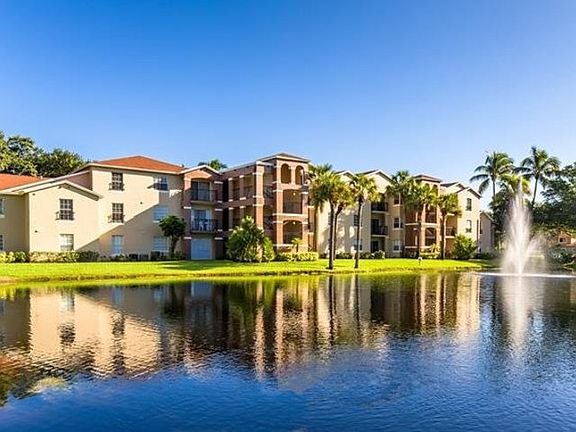 Beautiful Waterside Setting