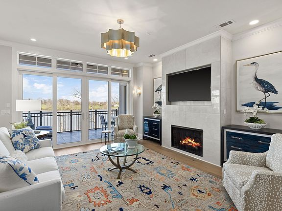 3rd image of 1024 Club View Dr #D101