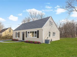 60 Reservoir St, Danbury, CT 06801