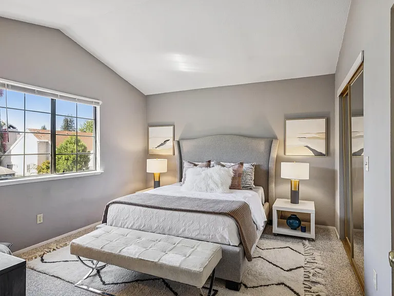 7300 Perera Cir — Photo 18