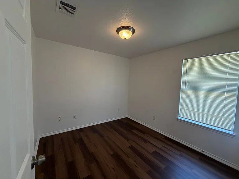 8118 Tanner Ave — Photo 9