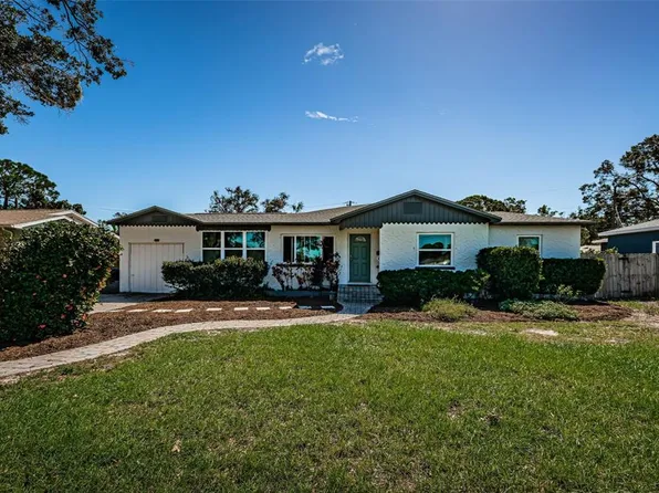 2320 Catalonia Way S, Saint Petersburg, FL 33712