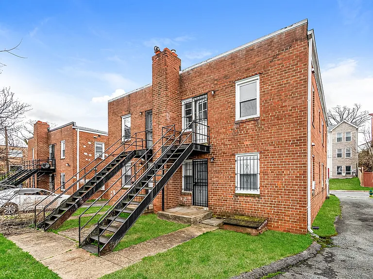 5020 Astor Pl SE — Photo 30