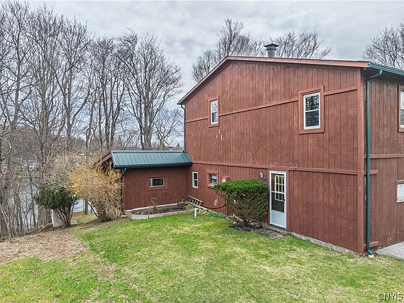 3rd image of 14684 Ingersoll Rd