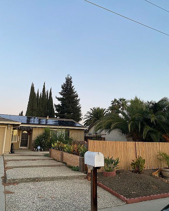 1st image of 3076 Balgray Ct
