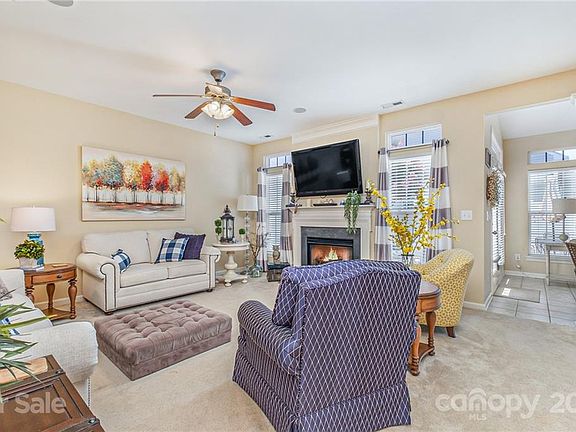 3rd image of 107 N Arcadian Way #0