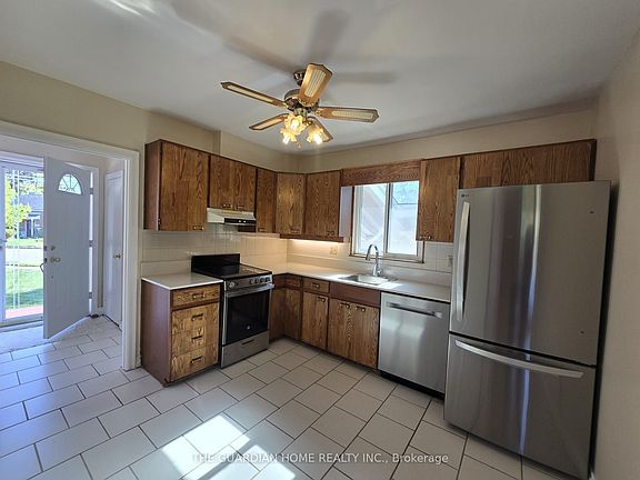 4th image of 15 Princemere Cres