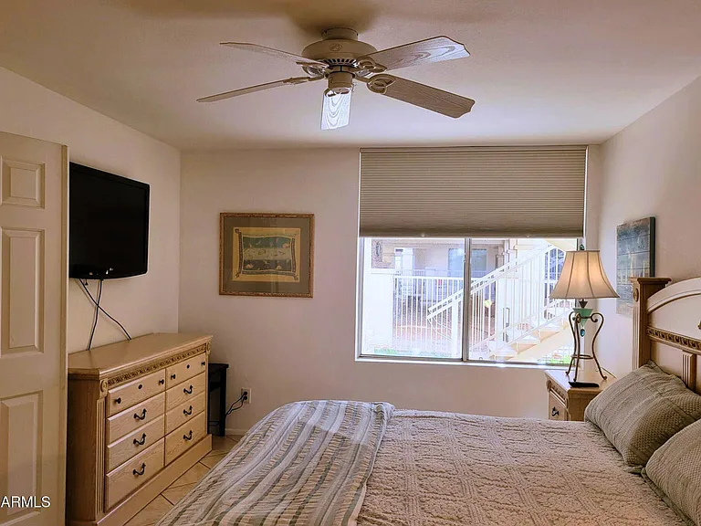 10080 E Mountain View Rd #127 — Photo 21