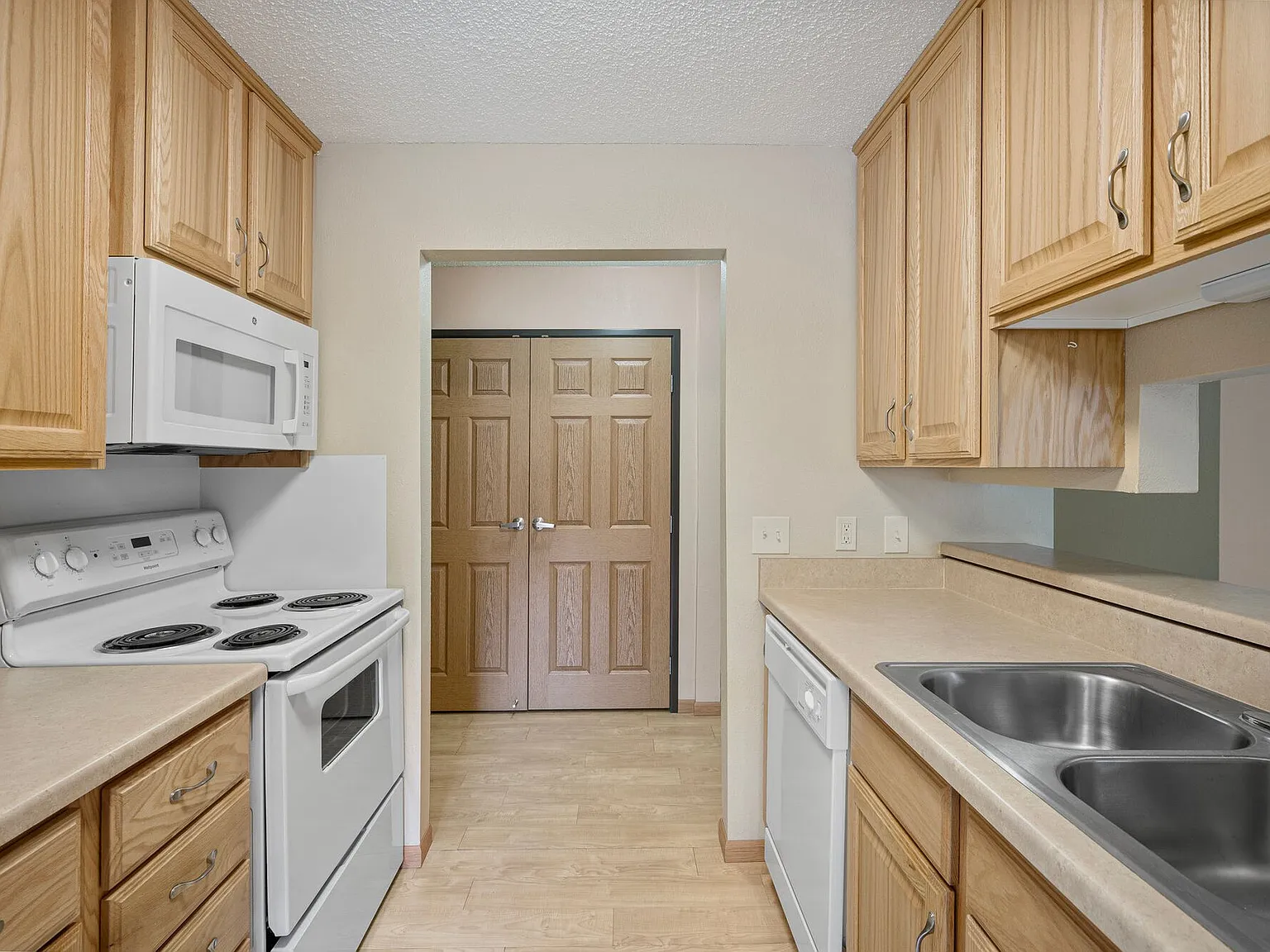 Riverside Senior Apartments — Photo 3