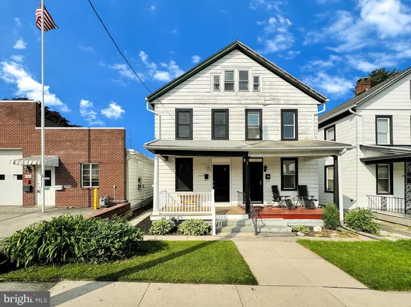 583 1/2 McAllister St, Hanover, PA 17331