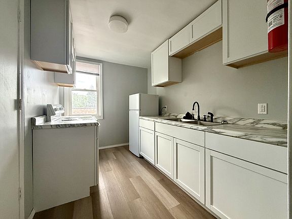 3rd image of 5036 S 92nd St #2