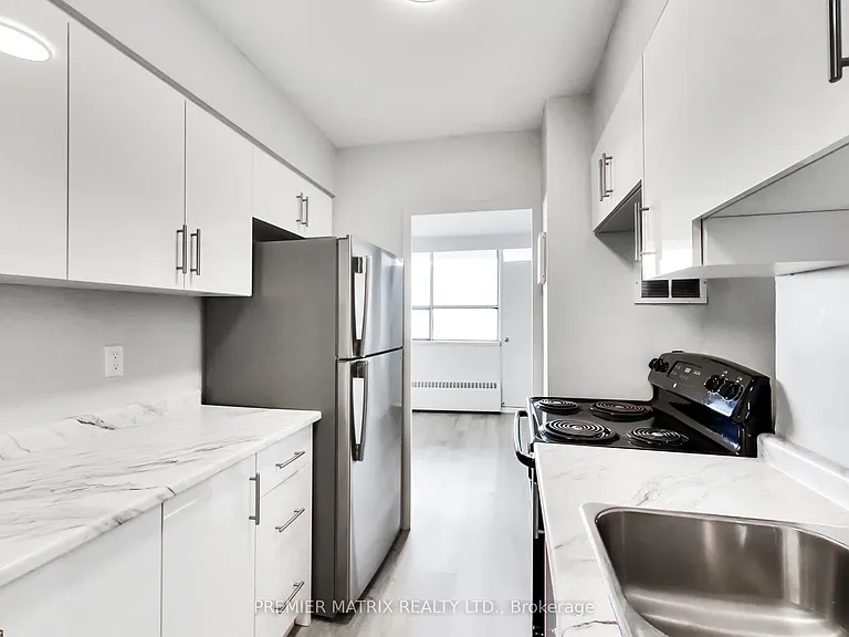 65 Thorncliffe Park Dr #907 — Photo 19