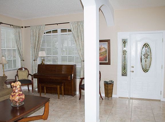 2nd image of 255 Suncrest Ct