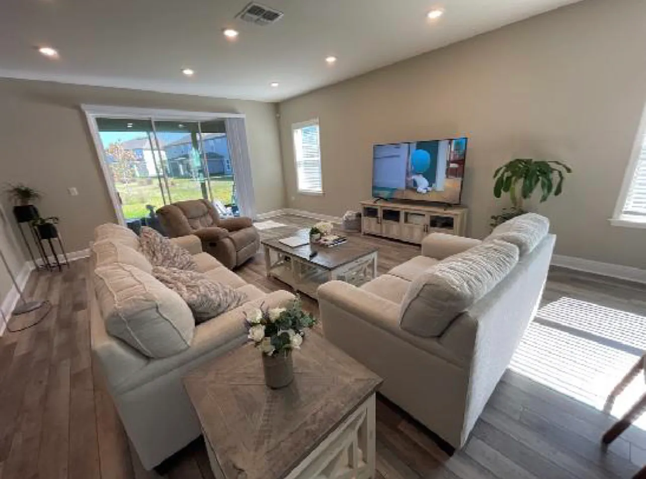 2022 Four Bedroom Home In Epperson Ranch — Photo 4