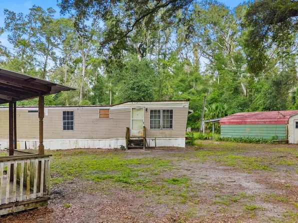 906 NE 575th St, Old Town, FL 32680