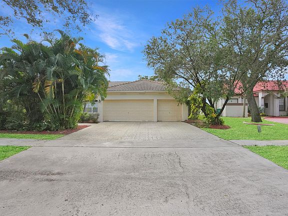 2nd image of 10310 Guatemala Street