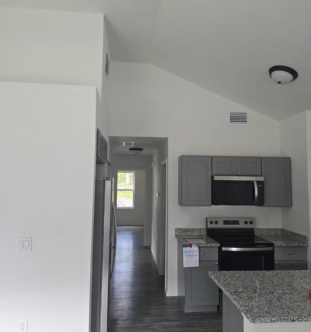3 bed, 1066 sqft, $1,750 — Photo 2