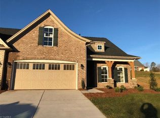 603 Plantation Village Dr, Clemmons, NC 27012