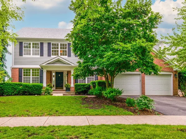 1679 N Stanwich Rd, Vernon Hills, IL 60061