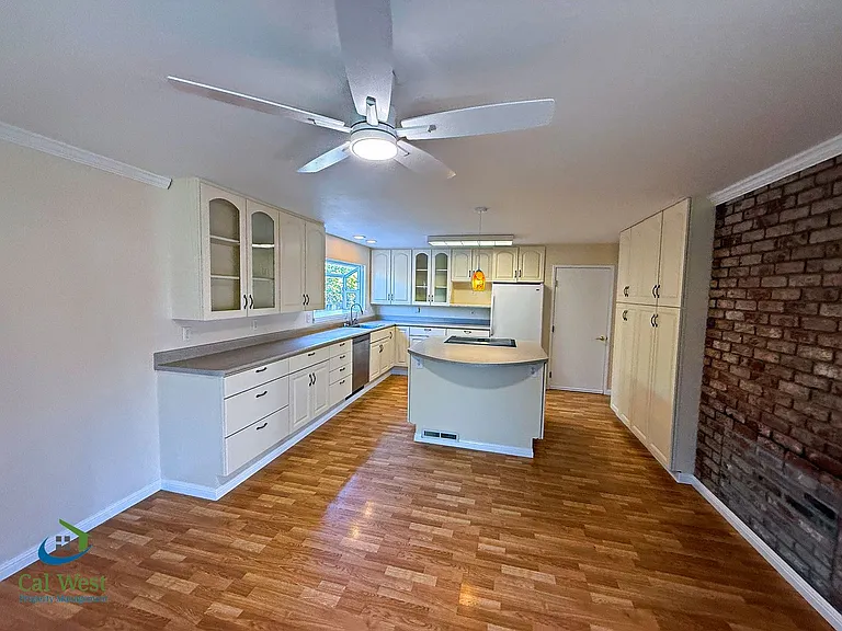 5331 Rimwood Dr — Photo 11