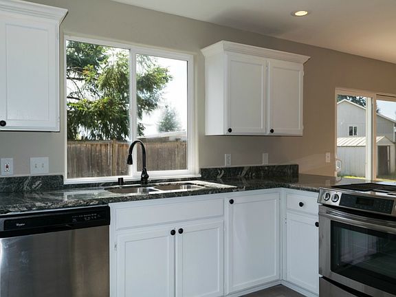 4th image of 1502 198th St E