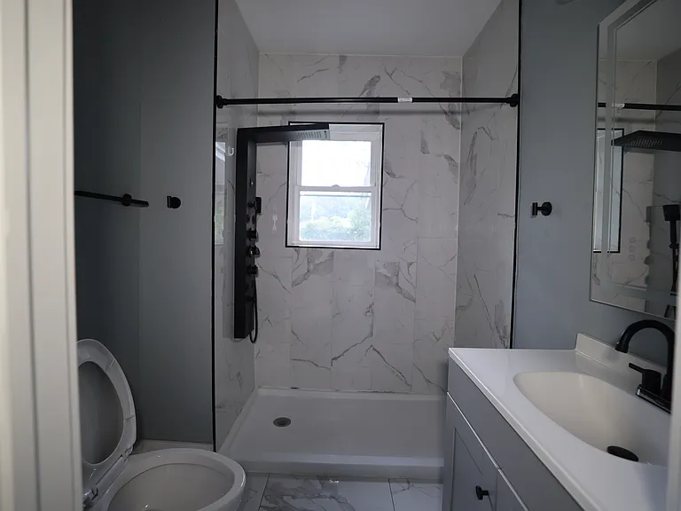 1962 Francis Ave — Photo 14