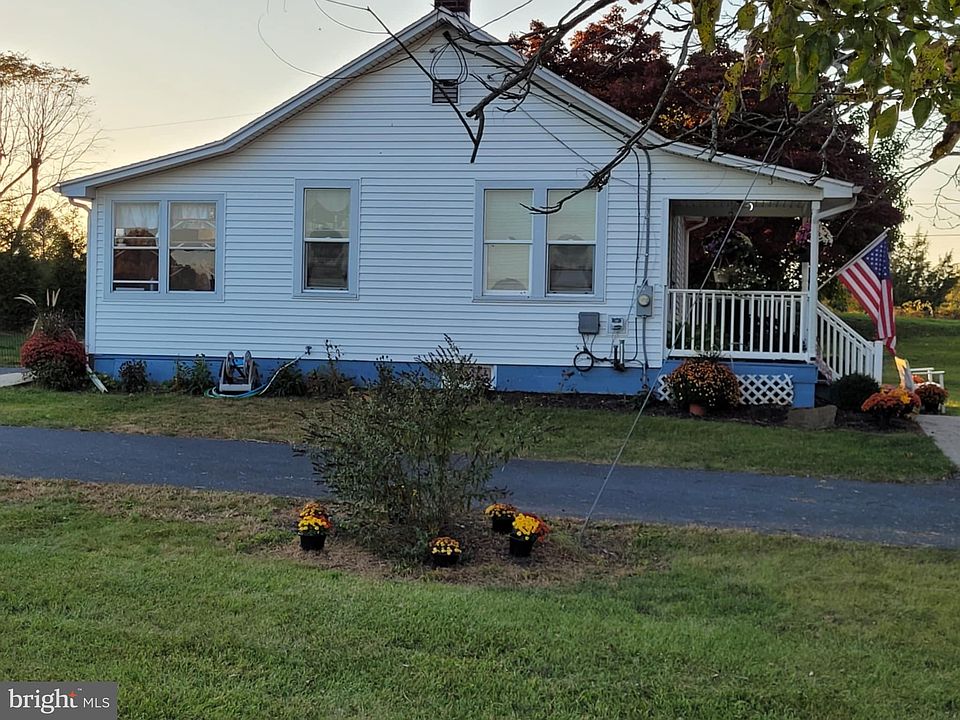 2nd image of 692 Old York Rd