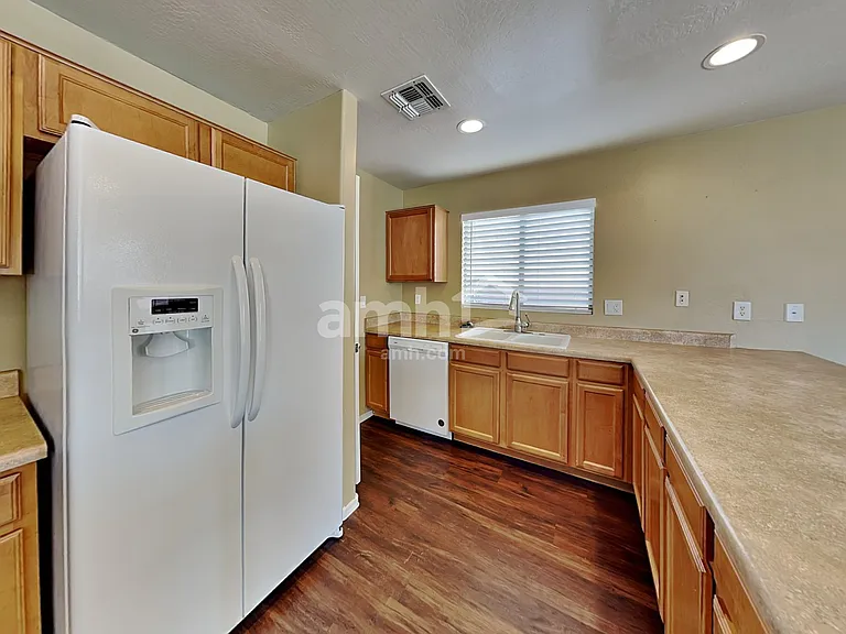 21843 W Cocopah St — Photo 3