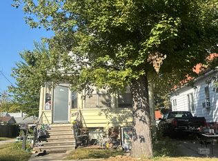 2046 3rd St, Wyandotte, MI 48192