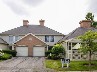 3107 Village Green Dr #3107, Westlake, OH 44145