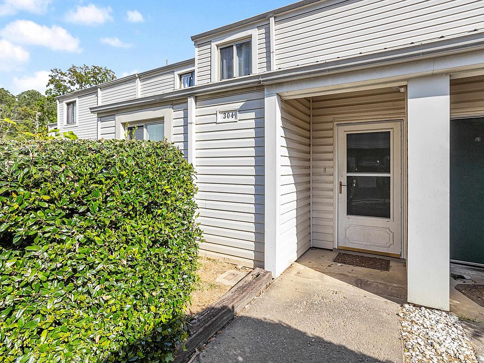 1st image of 304 Running Brook Rd